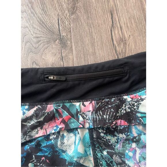 Lululemon 4 Speed Up Short Color Crush Pink Blue Teal Black size 8 - Picture 3 of 5